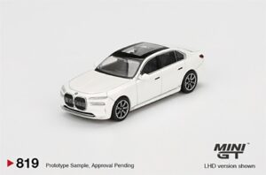MiniGT MGT00819-R BMW i7 xDrive60 Mineral White (RHD) - 1:64 Scale