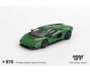 MiniGT MGT00976-L Lamborghini Countach LPI 800-4 Verde Medio (LHD) - 1:64 Scale