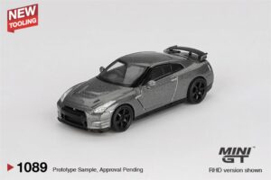 MiniGT MGT01089-R Nissan GT-R 2013 Dark Metal Grey (Nismo R35 CRS Version) - 1:64 Scale
