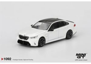 MiniGT MGT01092-R BMW M5 Alpine White (RHD) - 1:64 Scale