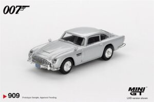 MiniGT MGT00909-007E James Bond - Casino Royale - Aston Martin DB5 (LHD) - 1:64 Scale
