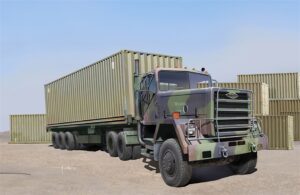 Trumpeter PKTM01015 US Army M915 Truck - 1:35 Scale