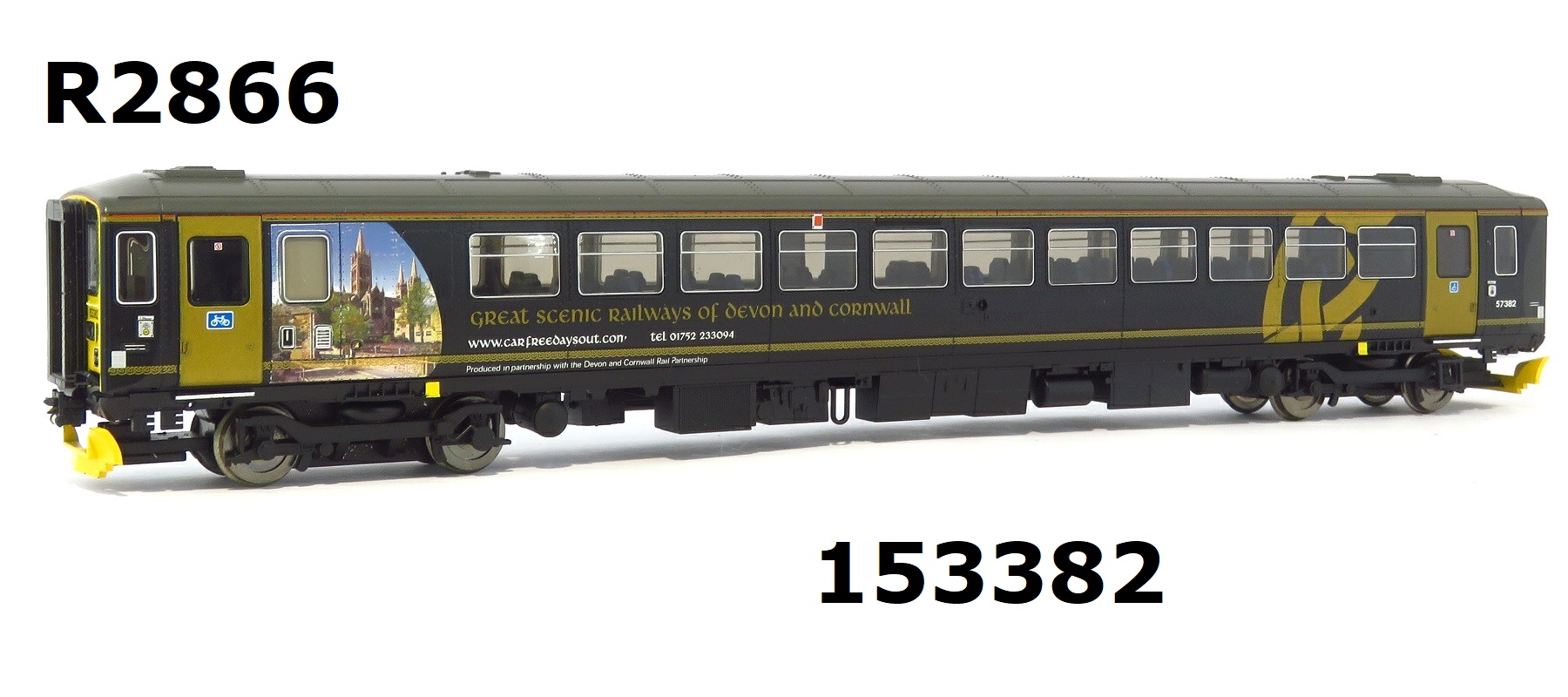 Hornby R2866P Class 153 153382 In Wessex Trains livery OO Gauge PREOWNED