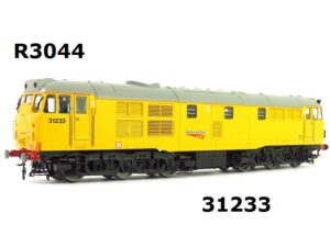 Hornby R3044P Class 31233 In Network Rail Livery DCC READY OO Gauge PREOWNED